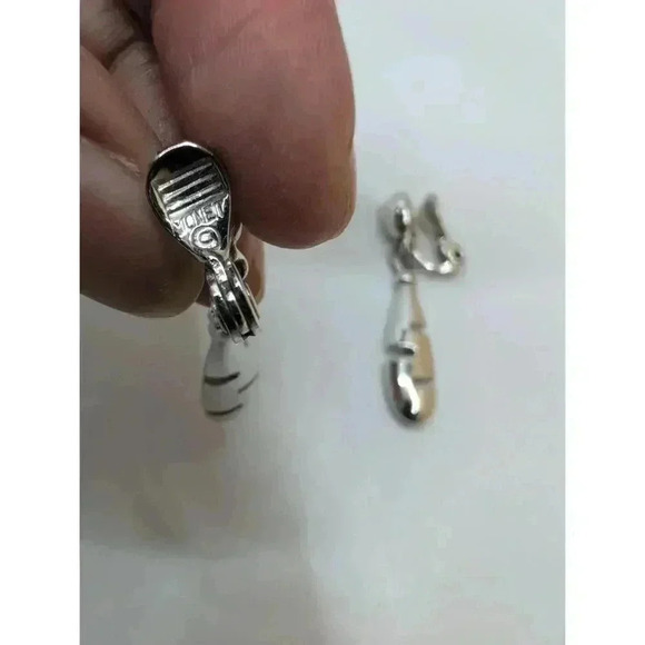 Monet Silver Geometric Clip On Earrings Pair Dangle Womens - Picture 3 of 5